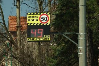 Jak přechytračit úsekové měření? Nenáročná a ověřená metoda od profíků. Radary je nezachytí, pokuta nepřijde